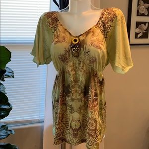 Women’s blouse size L